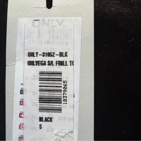 Only Black Velvet Ruffle Blouse - Picture 5 of 8